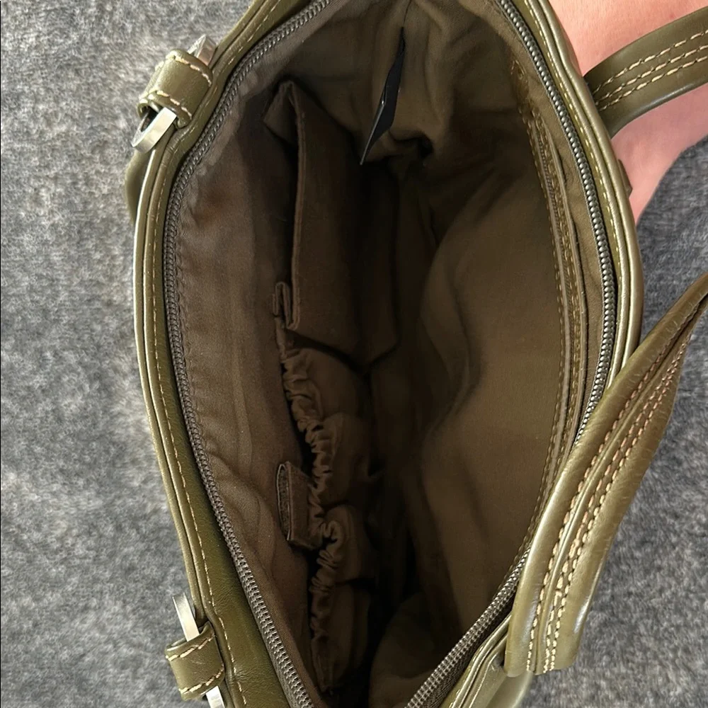 Stone Mountain - Women's Olive Green Leather Purse - Two Handles, Zip Closure - Picture 4 of 4